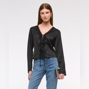 Abercrombie Black Lace-Trimmed Women's Top sz XS